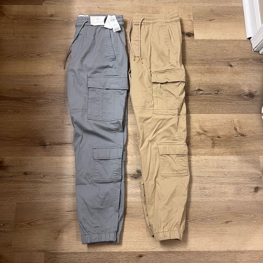 2 Hollister Cargo Jogger Bundle